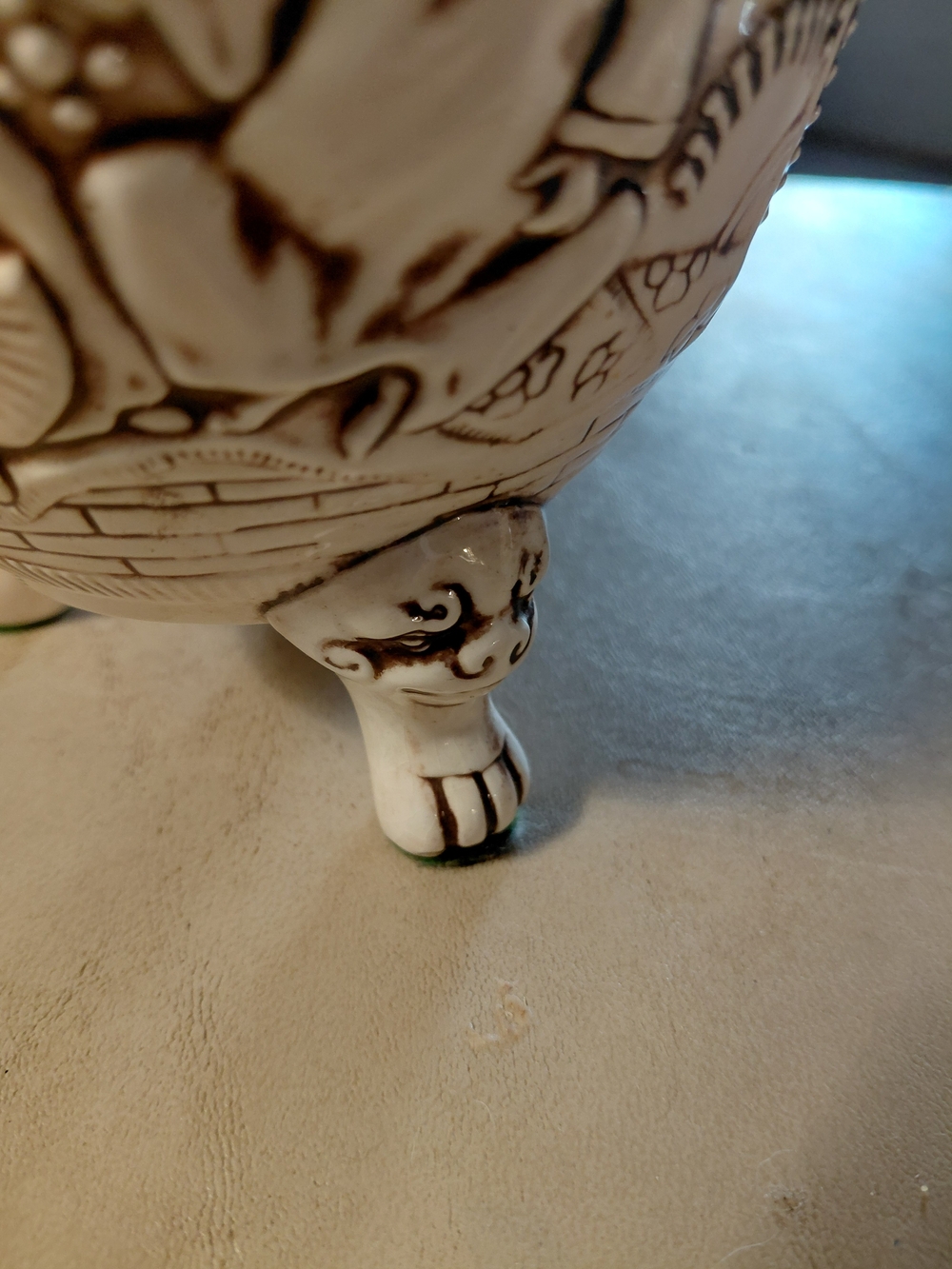 Decorative Cream Ceramic Lidded Urn with Carved Dog Finial - Picture 8 of 14